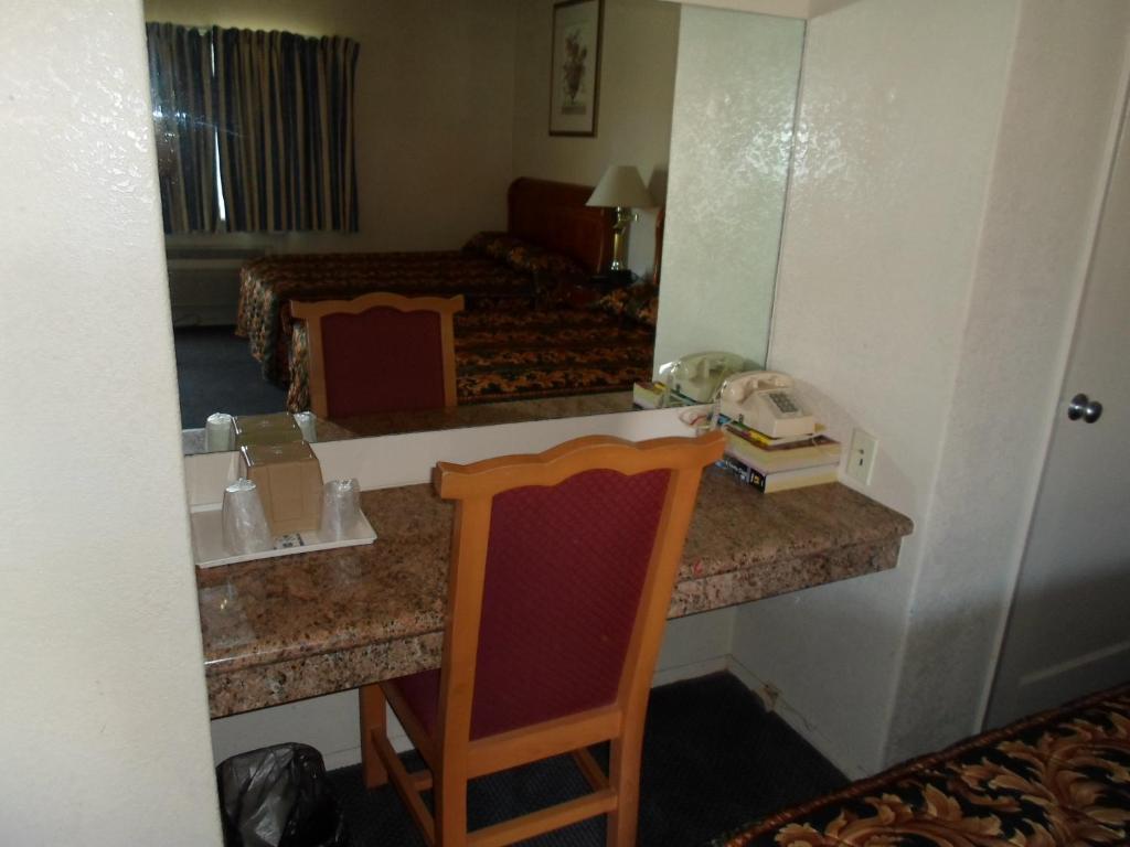 Budget Inn Морган-Гілл Номер фото